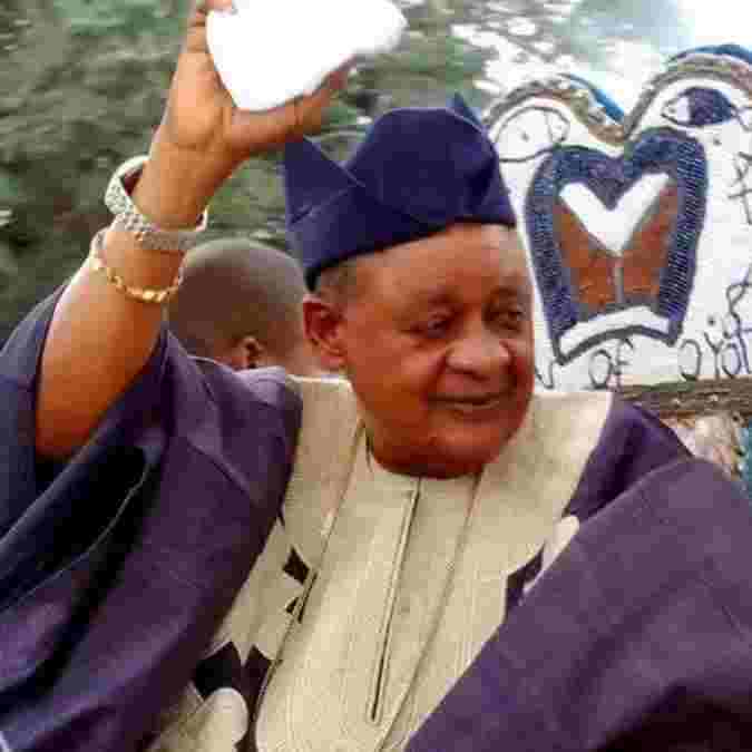 Alaafin Demise: “Kabiesi Will Be Greatly Missed” – OYSHA Hopeful, Dr Olufunke Comforter Joins Gov.Makinde,  Oyo Residents,Others To Mourn