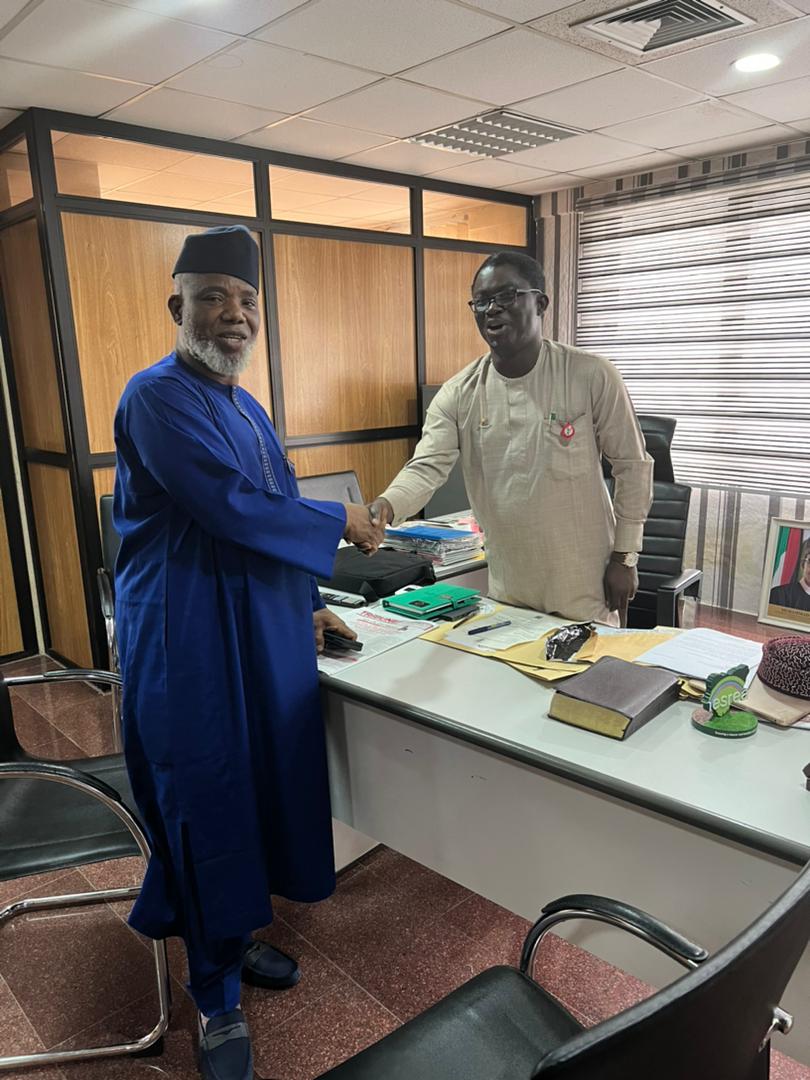 PHOTOS:Makinde’s Aide, Wale Ajani Hosts Hajj Commission  Chairman, Solicits For More Slots