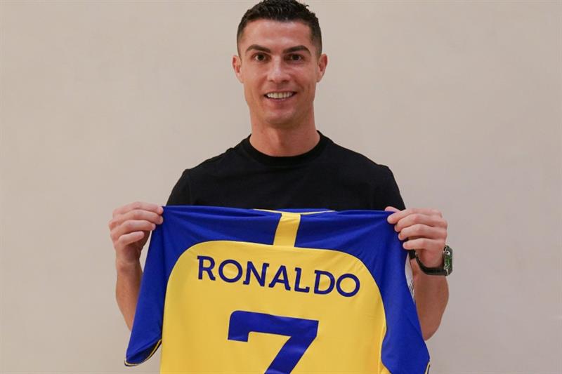 BREAKING: Cristiano Ronaldo signs for Saudi Arabian club Al-Nassr