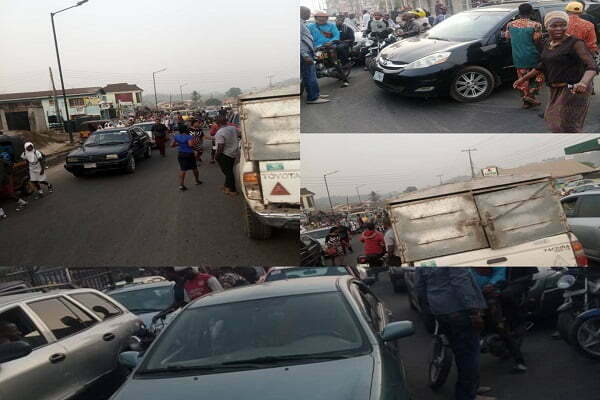 Just In:Gridlock As Protests Takes Another Dimension In Ibadan Over Naira…(Photo)