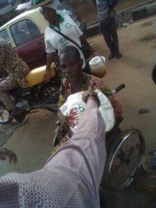 Makinde's Safer: Ibadan North Residents Agog, Extols Makinde Over Food Relief Packages (See Photos)