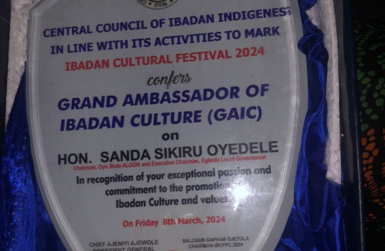 Pictorial:Oyo ALGON Chairman, Sanda Bags CCII Grand Ambassador of Ibadan Culture