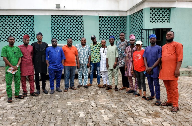 Oyo PDP PRO, Ogunsina Holds Media Parleys With New Media Journalists, PDP Media Team