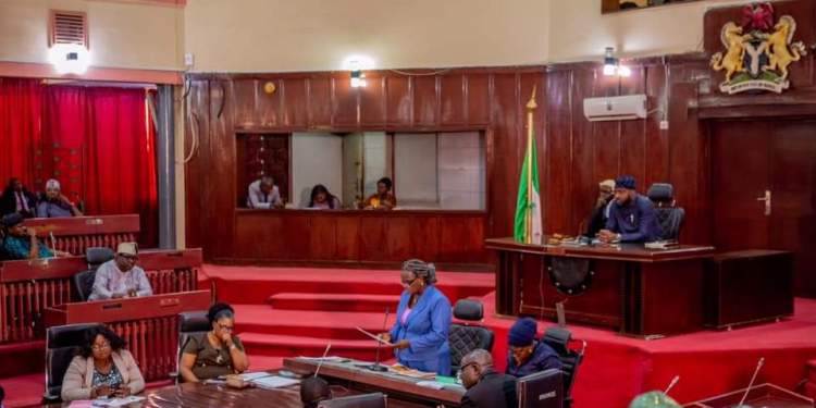 Developing:Crisis Looms In Oyo Assembly as Lawmakers Dissent  Against Speaker Over Funds, Cars , Others