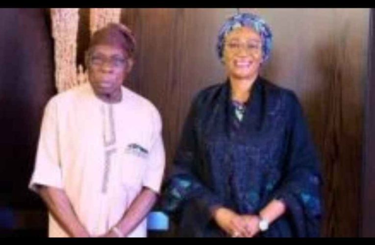 Obasanjo visits first lady — days after wearing cap with Tinubu’s emblem