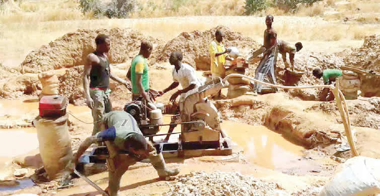 50 Miners Trapped, 1 Killed in Niger Mine Collapse – Will Rescue Teams Reach Them Before It’s Too Late?”