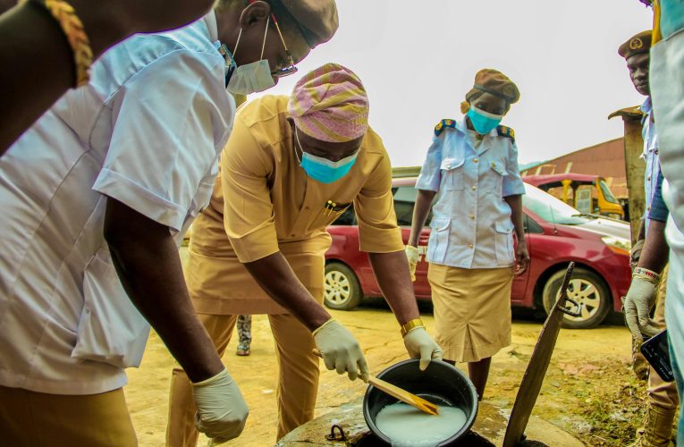 Ibadan North LG Chairman, Olufade Demonstrates Water Treatment Amidst Cholera Outbreak