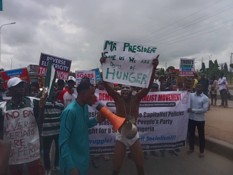 How Thugs Attacked Protesters Gathered Outside Sanwo-Olu’s Office In Lagos