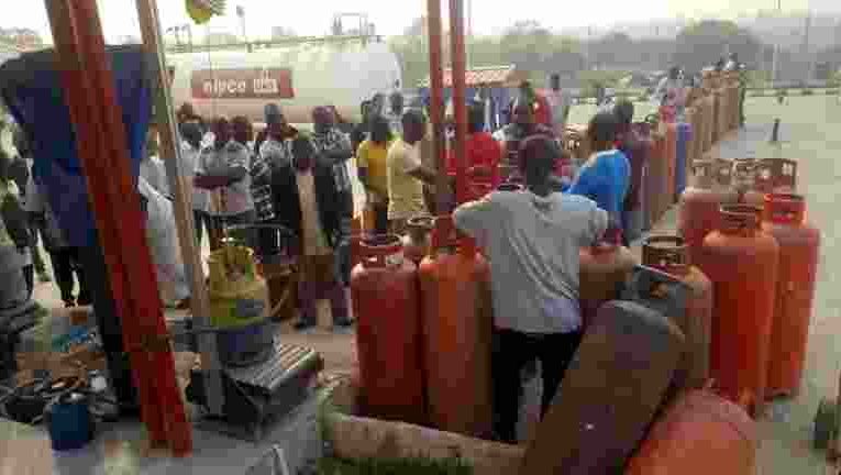 Breaking:Amidst Price Hike, Tinubu Govt Bans Export Of Cooking Gas