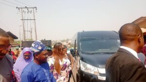 Oyo First Lady Wows Crowd at Official Launch of Pacesetter Transport Interstate Service