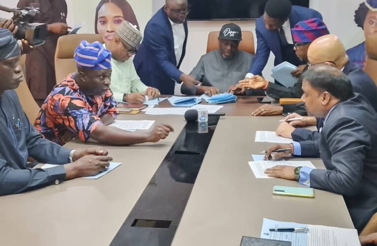 Makinde signs Oluyole Free Trade Zone Joint Venture Agreement