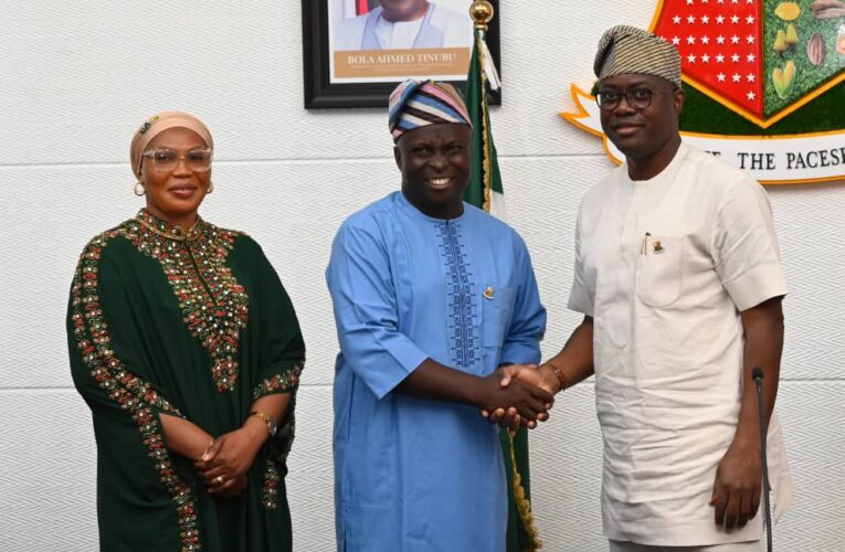 Former SSG Did Nothing Wrong — Makinde Swears in New SSG, Says Leadership Is Seasonal