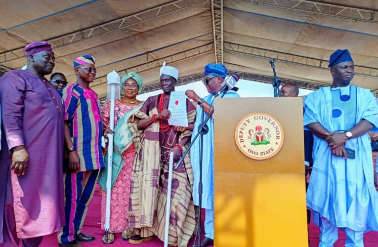Makinde Elevates Alago-Oja, 13 Others to Crown-Wearing Obas, Presents Instruments of Office