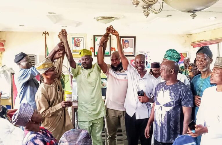 Ouyole stakeholders hail leaders intervention as seven OYHA aspirants step down for ‘Ilumoka’s 2nd term bid”