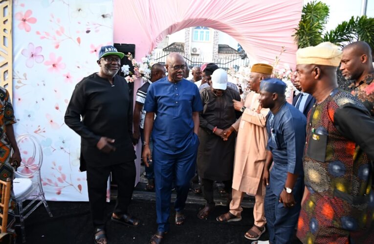 Makinde meets stakeholders, calls for unity to guarantee Oyo’s continued development