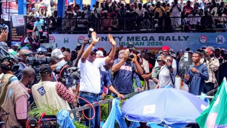 BREAKING:  MAKINDE DECLARES PRESIDENTIAL AMBITION AT PDP/APM UNITY RALLY