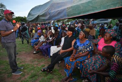 Makinde meets Oriire abductees’ families, assures of their safe return
