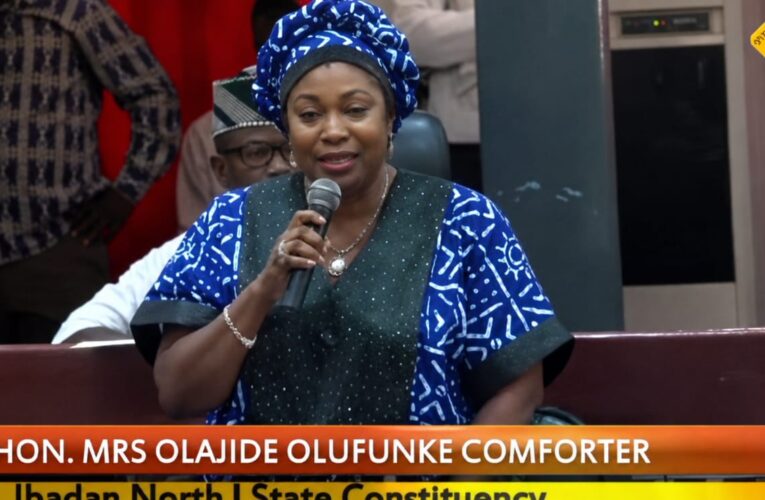 Hon. Comforter Celebrates Isese Day, Urges Traditional Worshippers to Pray for Peace, Unity & Progress