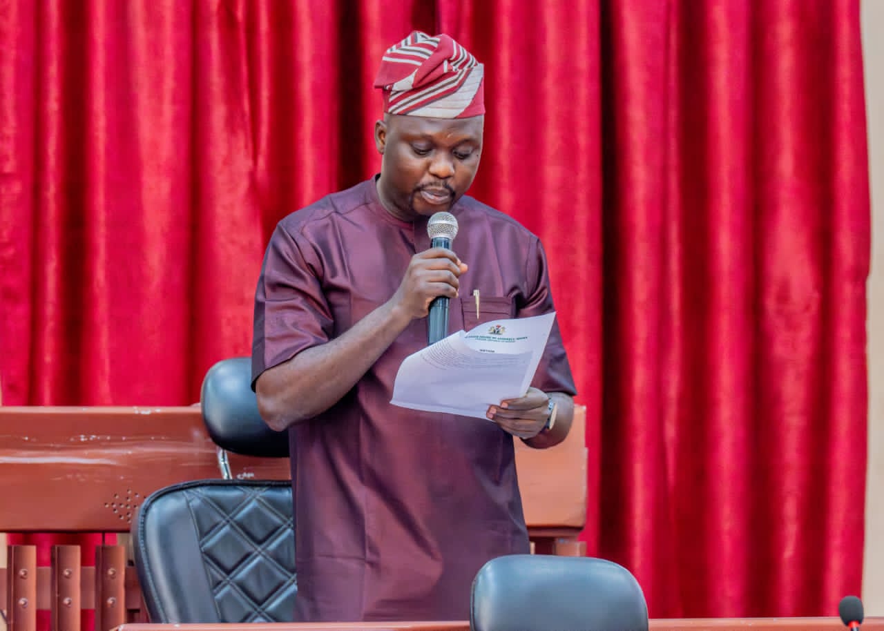 Akintayo Donates for Community Interventions, Continues Oluyole Light-Up Initiative