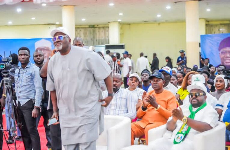 ODIDIOMO COMMENDS U.I MANAGEMENT, SUG, SRC FOR PROMOTING LEGISLATIVE EXCELLENCE AMONG STUDENTS